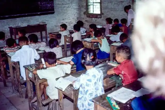 80年代小学生彩色老照片