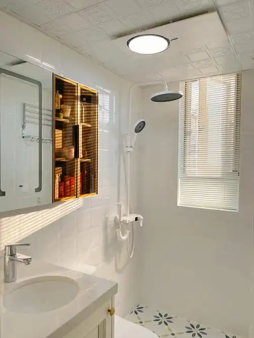 而卫生间的改造和厨房一样都是装修的重中之重