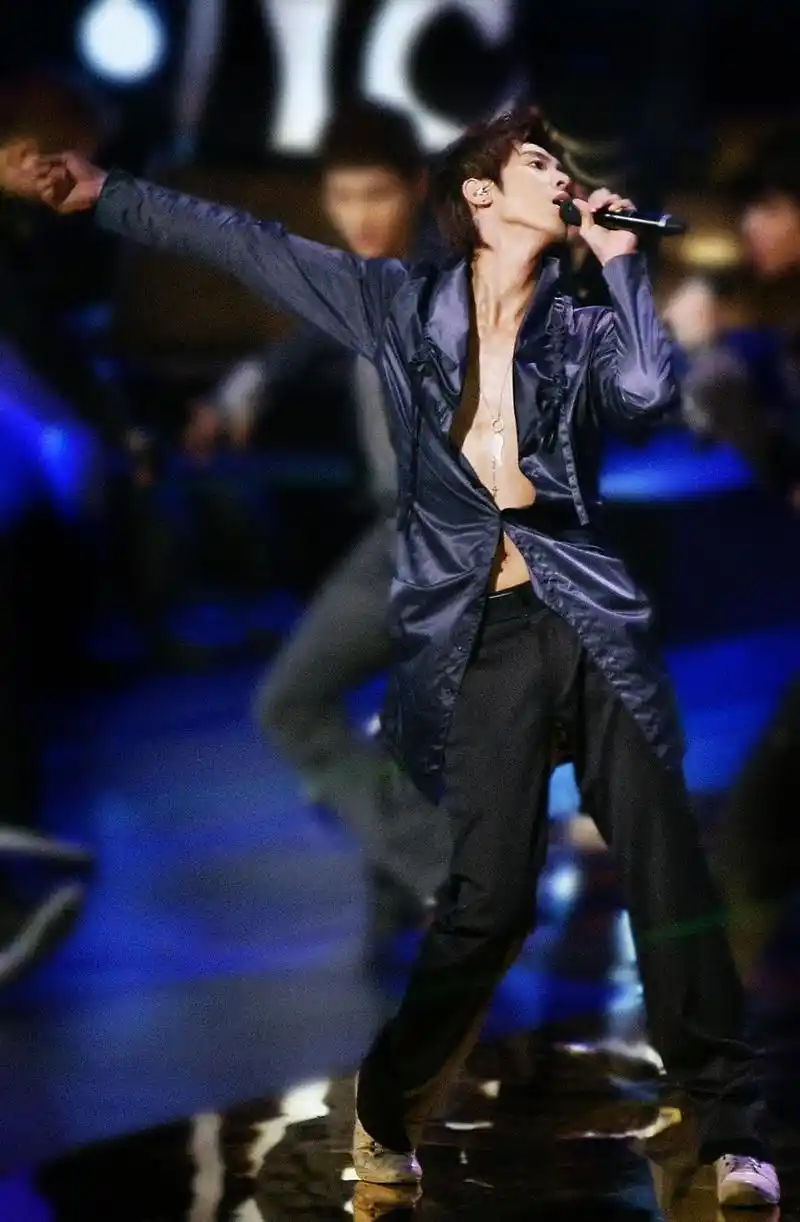 p>郑允浩(jung yunho),1986年2月6日出生于韩国 a target="_blank"