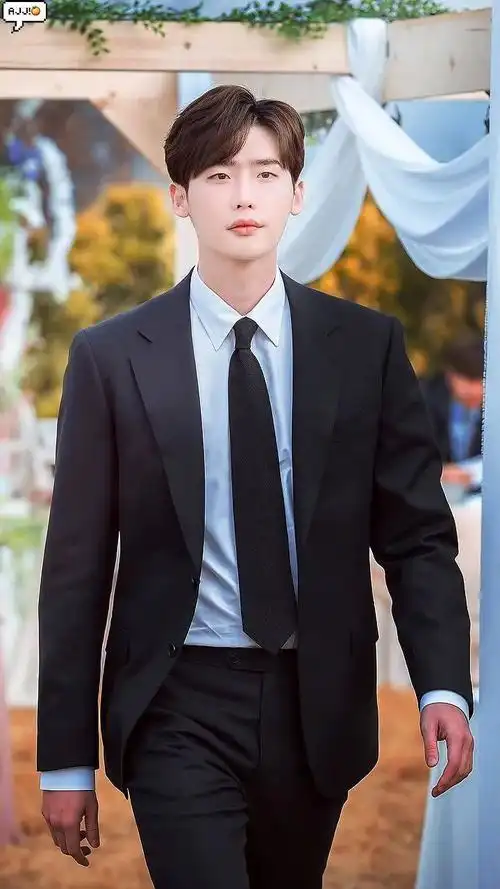 手机壁纸李钟硕