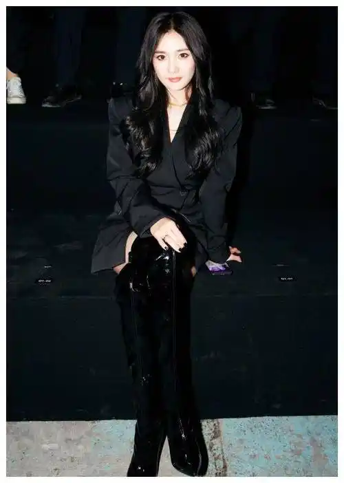 有一种长筒靴叫杨幂,看着虽丑,但超过90斤的女生都穿不上_靴子_风格