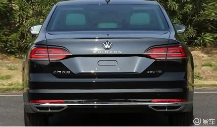 带字母的大众辉腾多少钱