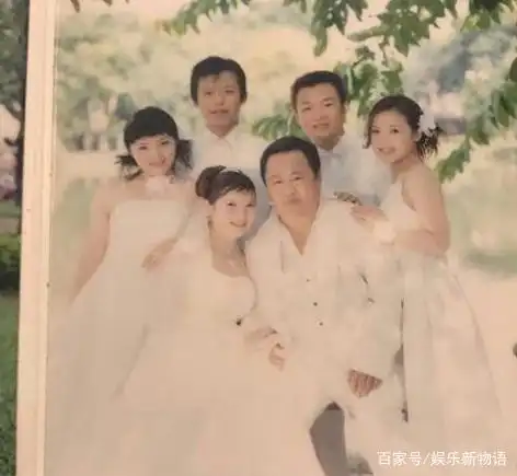 徐佳莹"无修图"婚纱照曝光,网友笑疯:好本土剧哦!