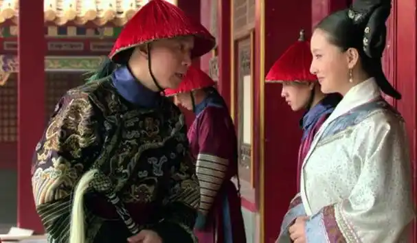 甄嬛坐上太后之位新皇乾隆前来拜见槿汐的眼神为何充满恐惧
