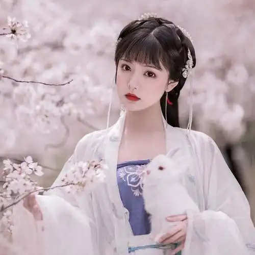 充满仙气的唯美古风女生头像