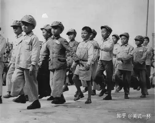 文章中国校服的百年历史变迁