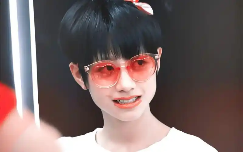 【朱志鑫】腮腮肉时期的可爱小棍