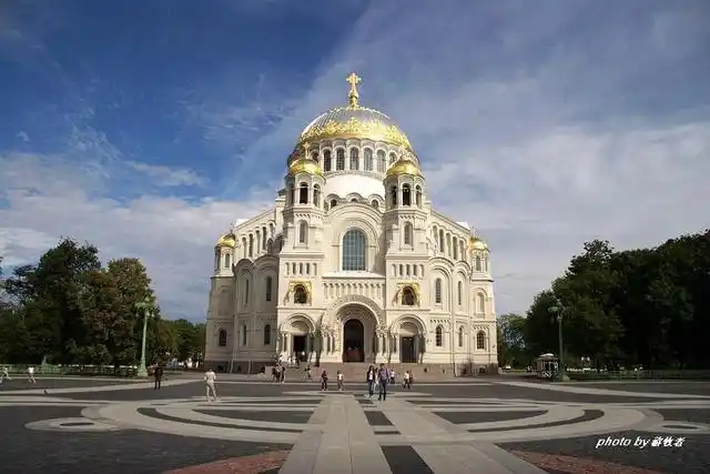 实拍俄罗斯的东正教堂,宗教如何深刻地影响着俄罗斯人的生活?