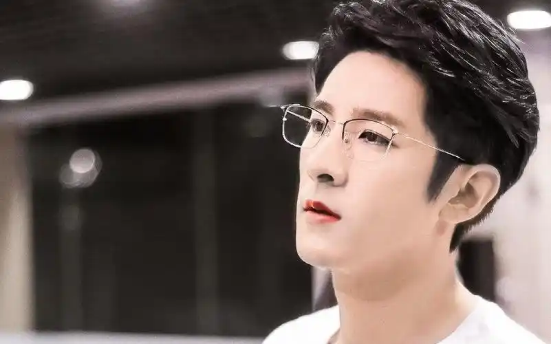 【宁成明/季肖冰】 踩点个人向剪辑 请查收你的失忆霸总_哔哩哔哩