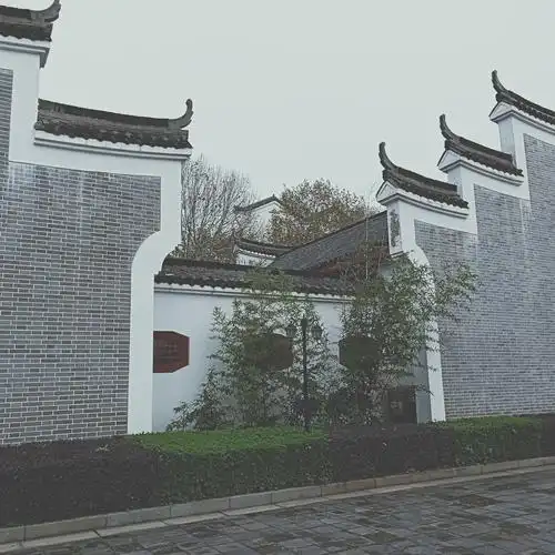 这里有多古风的建筑物.