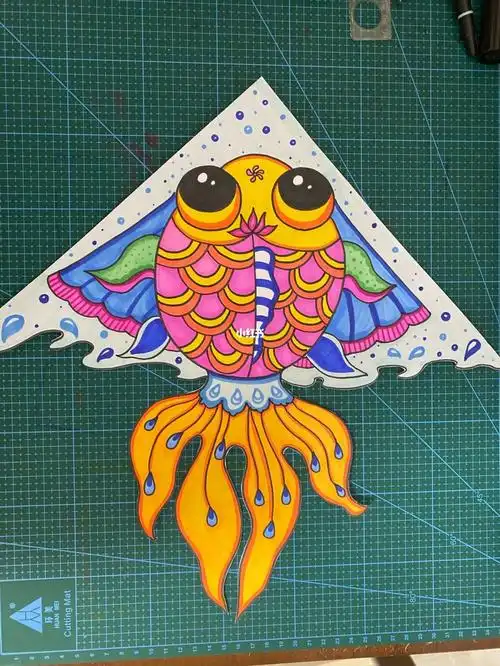 金鱼风筝彩笔儿童画