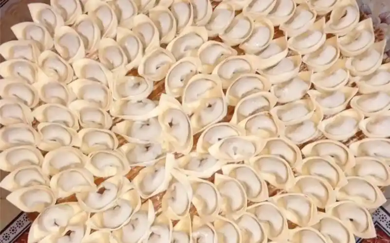 大年初五又称破五节,要吃饺子,放鞭炮,这是俺老家信阳的元宝饺子!