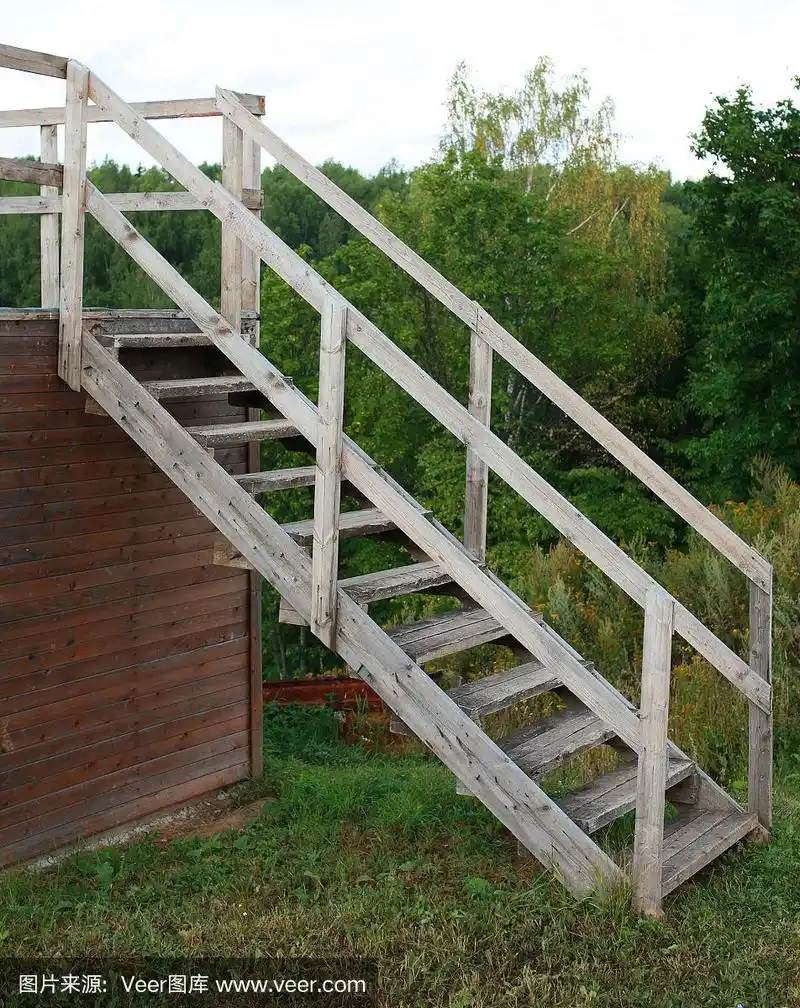 木楼梯