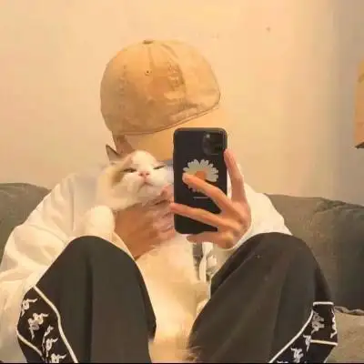 真人帅气对镜自拍男生头像图片