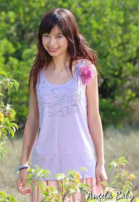 杨颖早期出道写真,对比如今,实在是"丑女翻身"的典范啊!