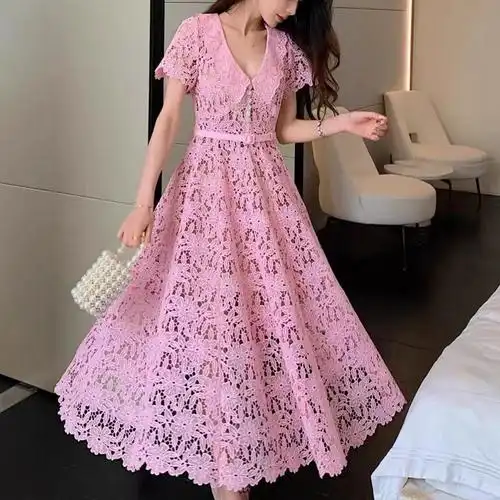 欧美女装粉色重磅水溶蕾丝拼接刺绣翻领短袖连衣裙超大裙摆长裙