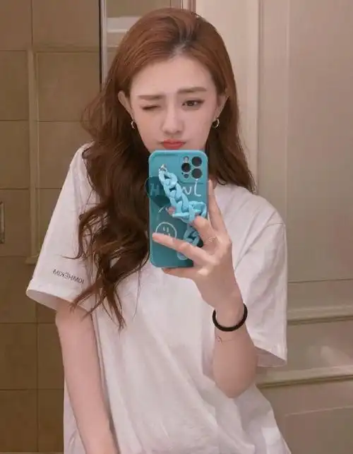 徐璐wink对镜自拍