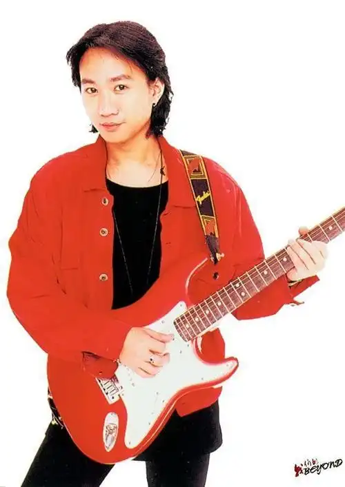 黄家驹珍贵单人照颜值和实力秒杀现在的小鲜肉