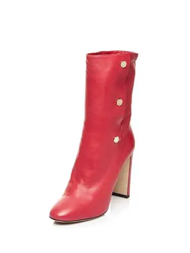 大红色金属纽扣饰女士高跟靴子