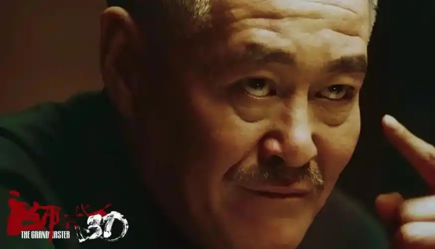 春晚《笑谈人生》节目,冯巩曾经在朱军面前耍贫