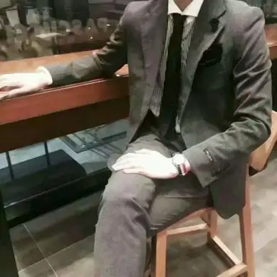 西装头像男生高清图片成熟帅气的高冷西装头像精选