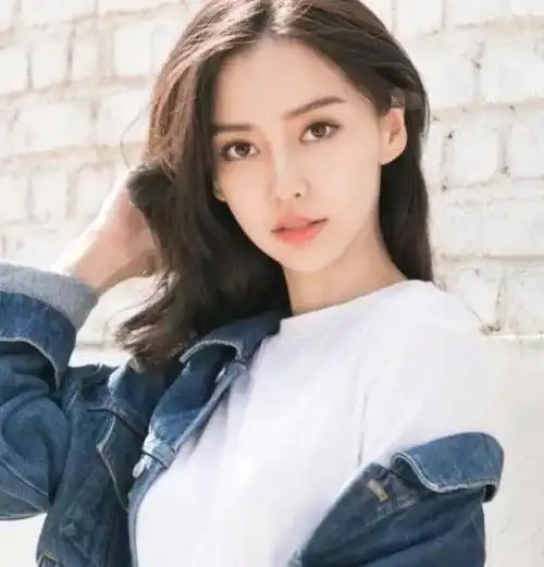 女生「一白遮三丑」?坚持3个好习惯,皮肤白皙有光泽,颜值回升