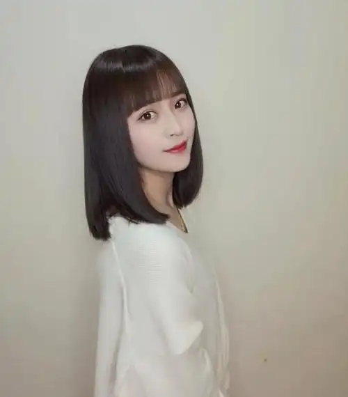 长脸女生想剪头,这4款发型才显气质更时髦,也是2021热门流行款