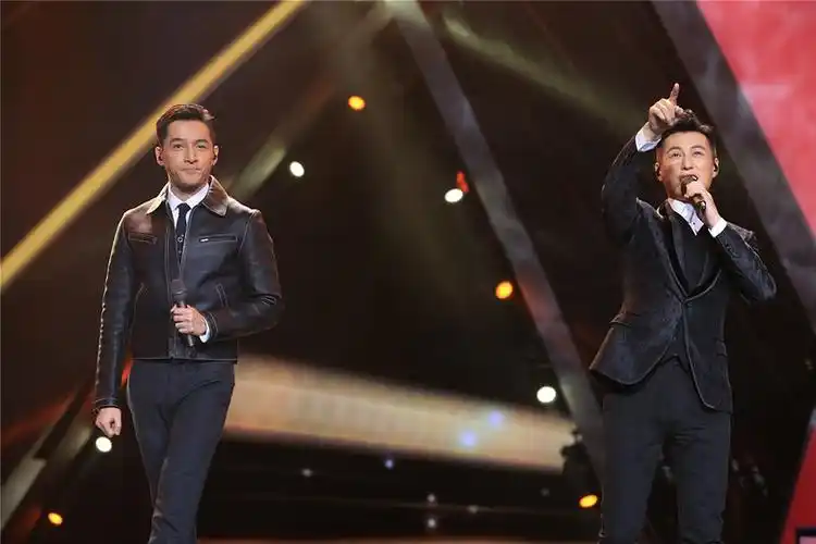 组图:伪装者引爆跨年 胡歌靳东合体王凯独唱
