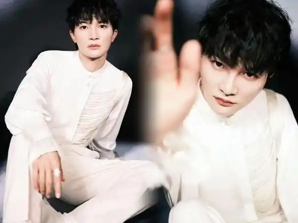 周深与女粉丝邓小姐恋情曝光网友热议