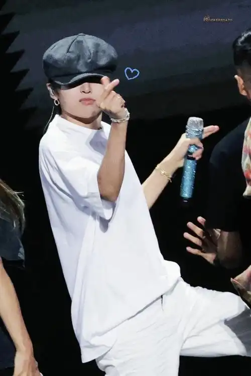 刘雨昕美好星球音乐节