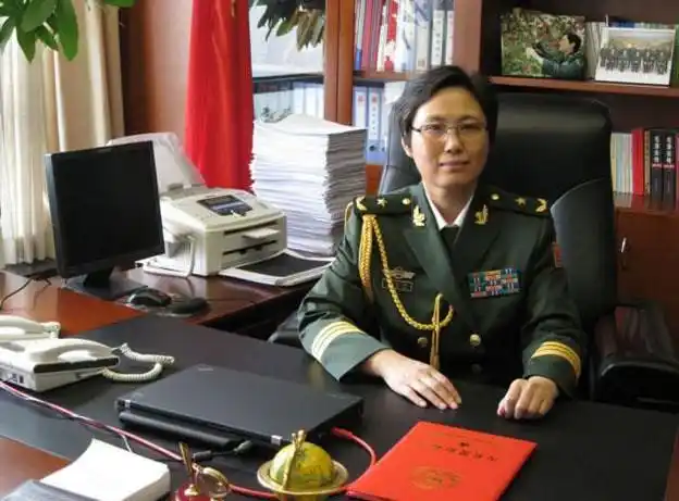 解放军部分女将军曝光:三军都有 以少将为主