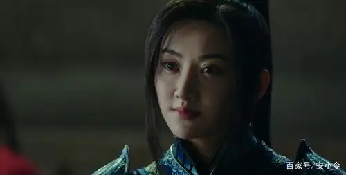 景甜在《长城》里的霸气剧照,不得不说她的气场很强!