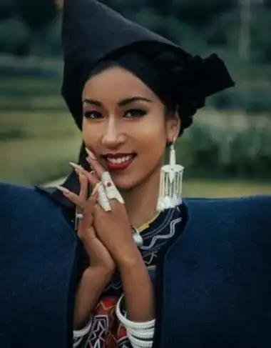 炫富,卖惨,哭穷,当小三,吉克隽逸立了10年的朴实人设终于崩了