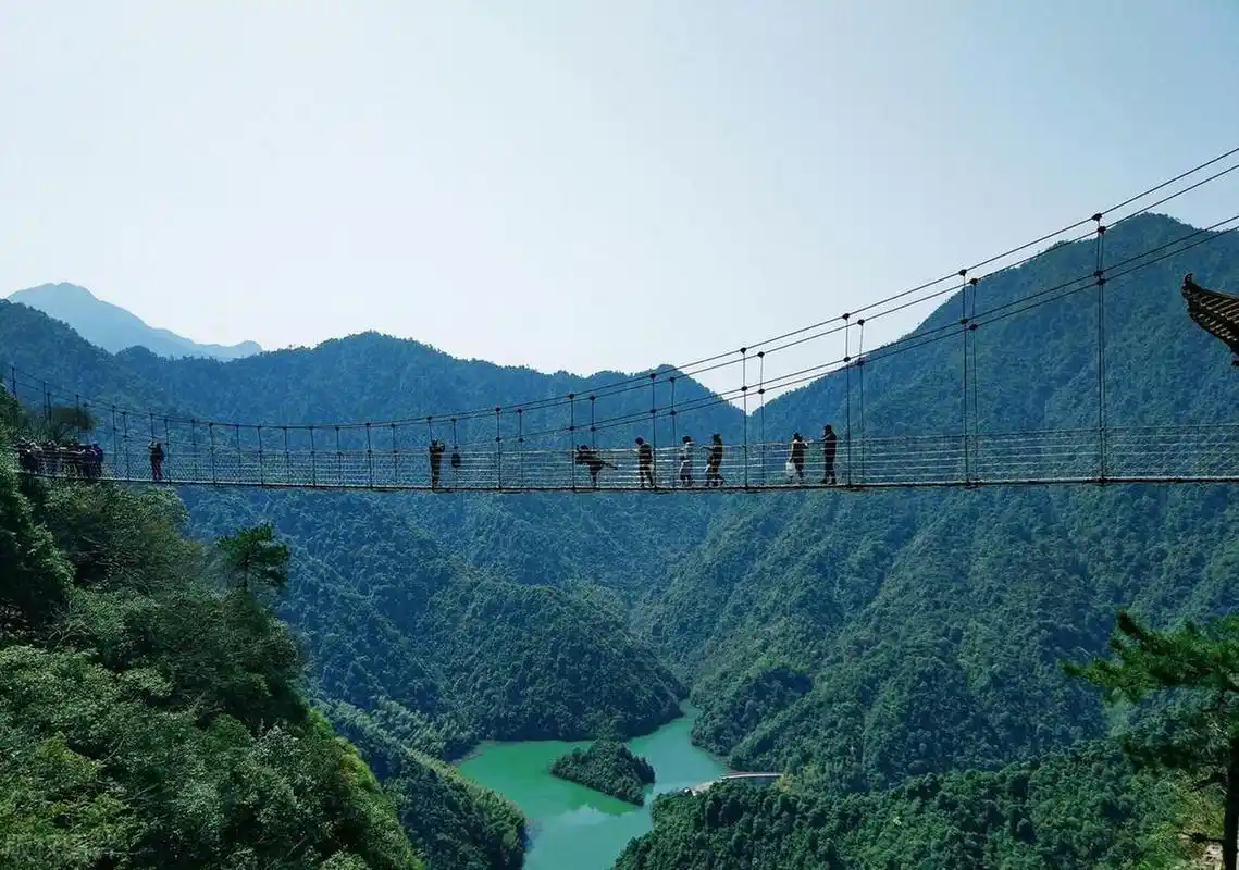 江西暑假避暑好去处,大觉山  大觉山位于资溪县,离南昌不算太远,自驾