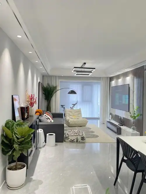 套内90平三室一厅两卫一厨,现代简约风格,自装3个月,还可以吗?