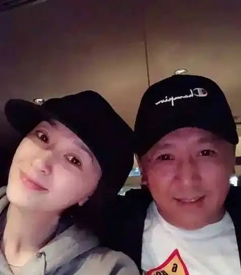 原创徐佳宁陪伴李小冉17年心疼她被富商折磨4年花5亿成功接盘