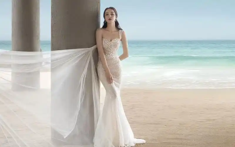 迪丽热巴鱼尾长裙高清桌面壁纸