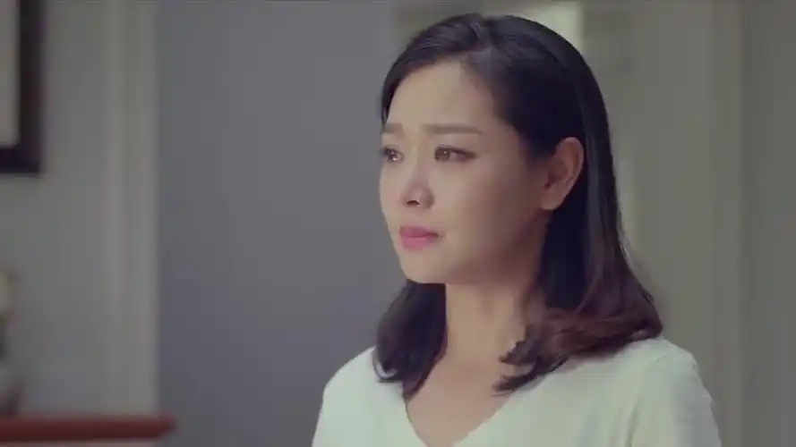 怎料离婚后前妻有人追,前夫瞬间后悔了 为您推荐: 我的体育老师:田野