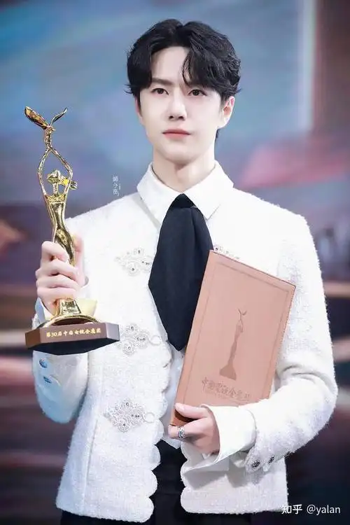 如何评价王一博和张艺兴,各个方面? - 知乎