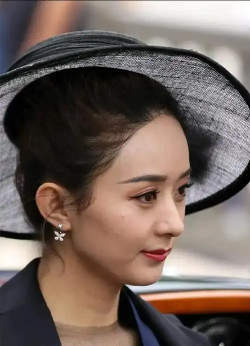 赵丽颖生图曝光皮肤状态不佳颜值惨遭滑铁卢果然女人生完孩子就变丑