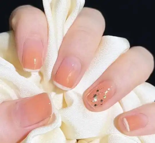 2021最火的简单法式美甲图