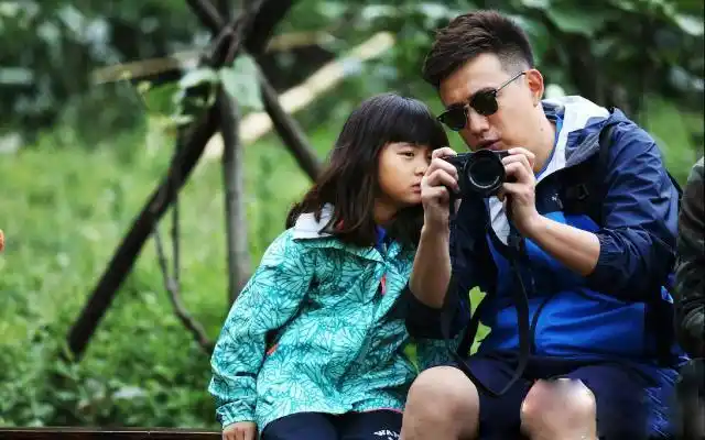 黄磊是真的喜欢张艺兴和张子枫还是为了节目效果答案很简单