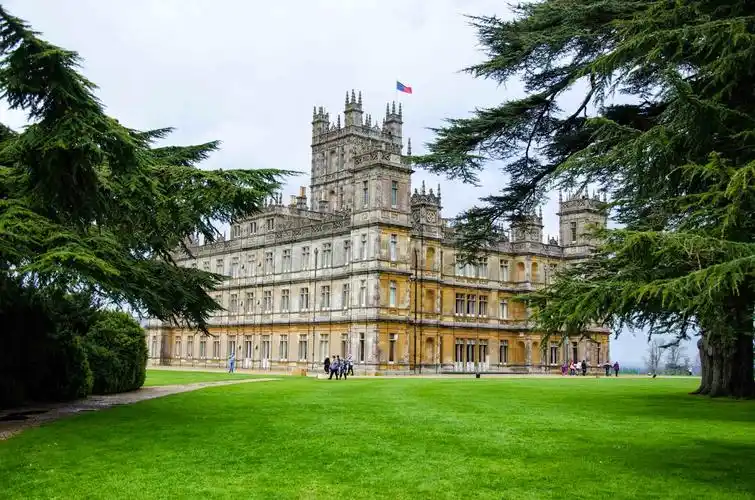 参观唐顿庄园的拍摄地海克利尔城堡