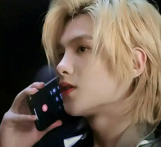 黄明昊女神们的男神