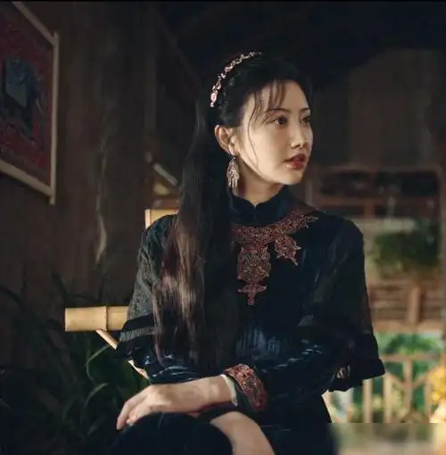 司藤的衣服也太好看了而且每套衣服都有单独的配饰