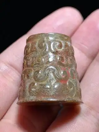 春秋和田玉籽料蟠虺纹玉勒子