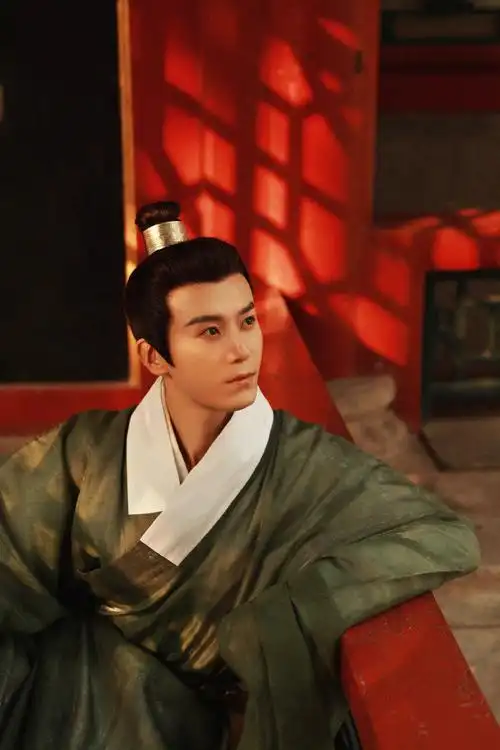 茅子俊一组古风造型写真,温文尔雅的公子