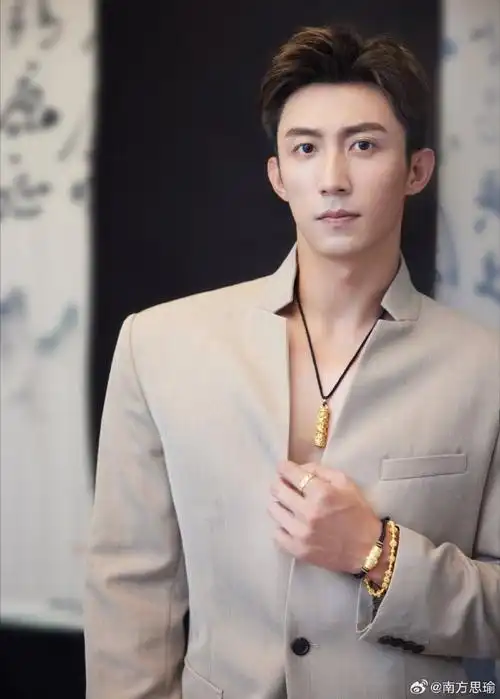 黄景瑜郑北##黄景瑜雪迷宫##黄景瑜热成水光肌了##周六福品牌代讶人