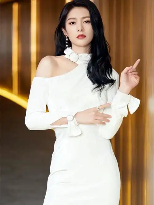 2023年丨傅菁代言的产品广告代言费见面签约