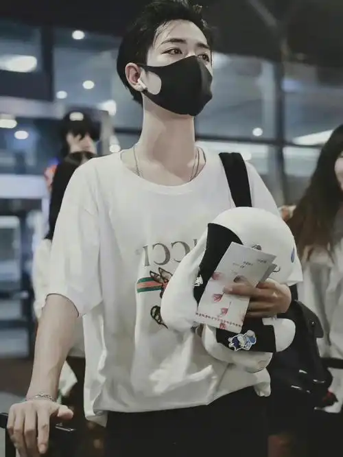 肖战!我心目中大背头的top 1 !_高清图集_新浪网